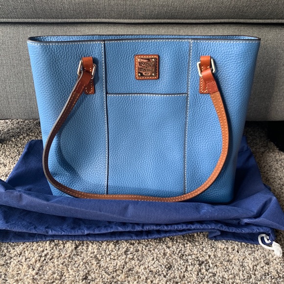 Dooney & Bourke Handbags - Dooney & Bourke Lexington Shopper